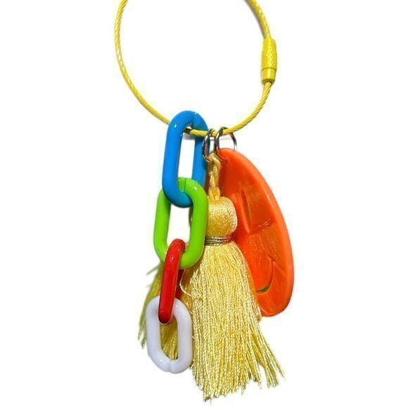 NWT Do‎ Everything In Love Smiley Face Keychain - Picture 3 of 3